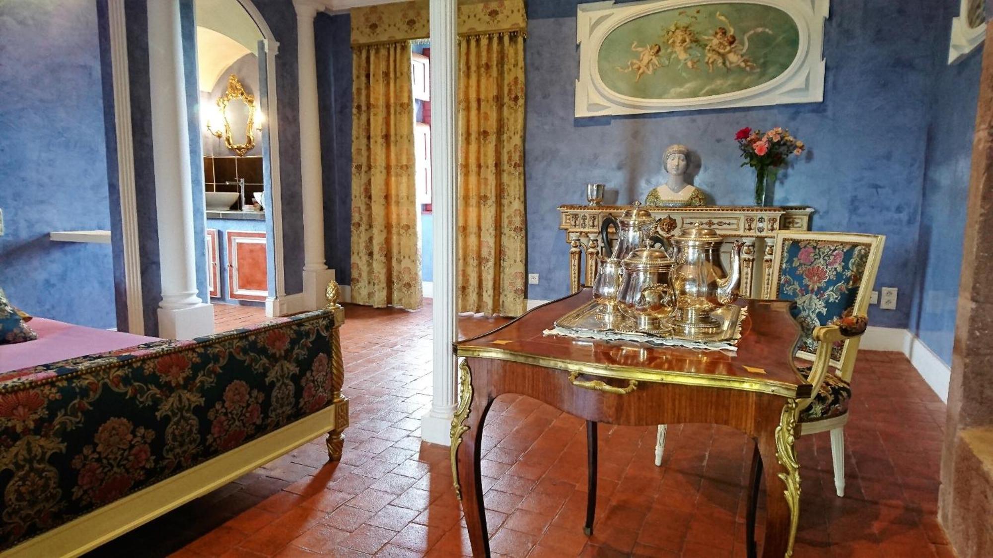Chateau La Servayrie - Chambre D'Hotes Marcillac-Vallon Room photo