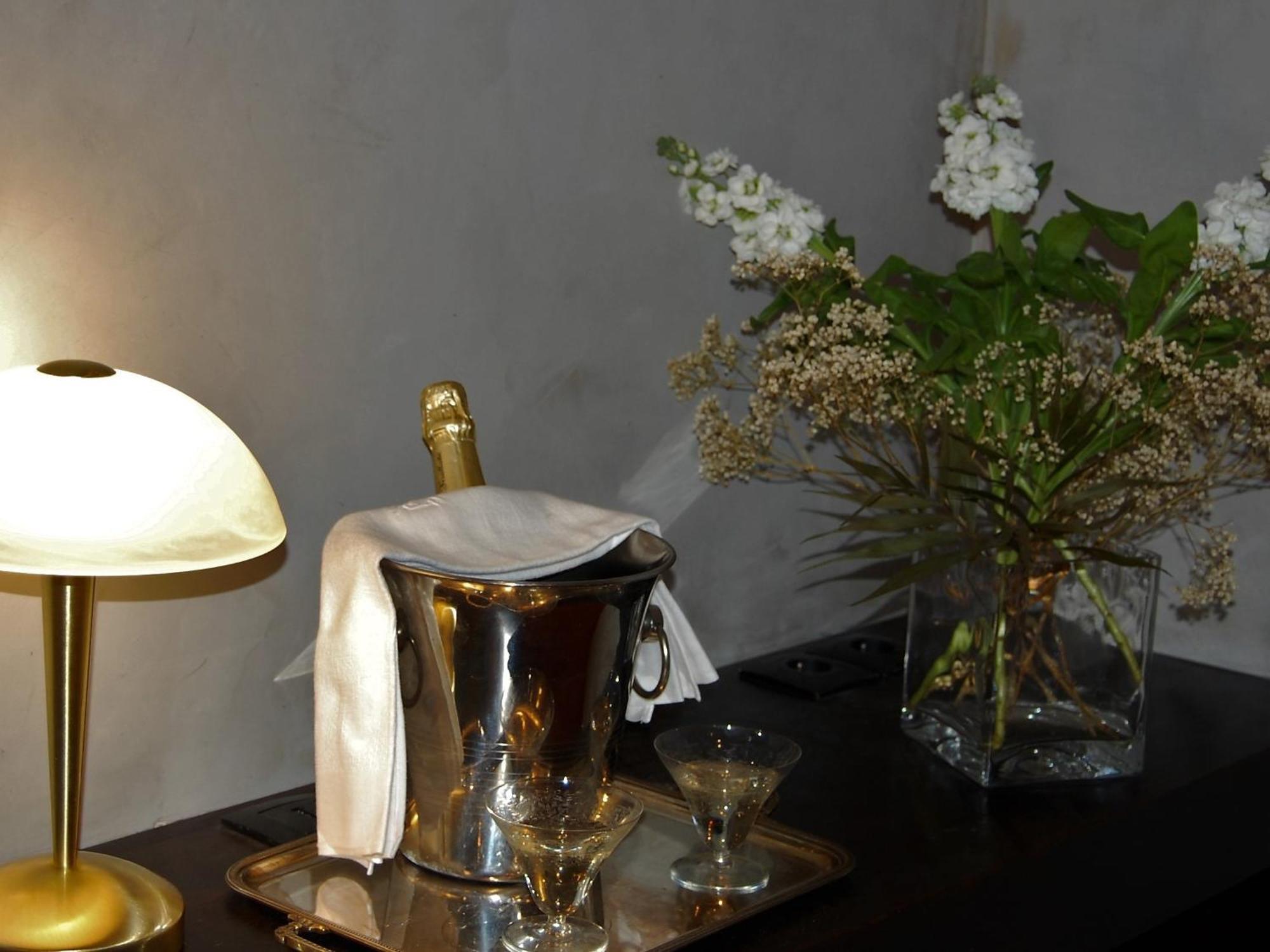 Chateau La Servayrie - Chambre D'Hotes Marcillac-Vallon Room photo
